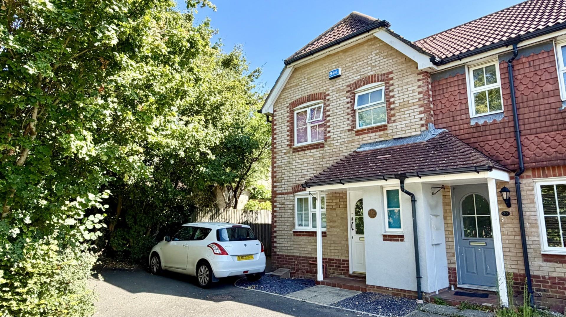 3 bed property in Ticehurst Close, Hastings